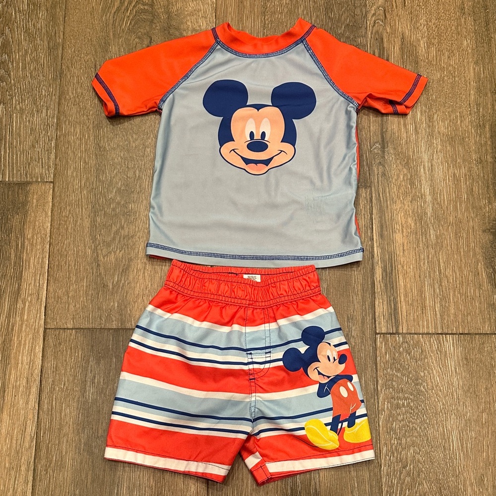 Disney Mickey Mouse swim set.